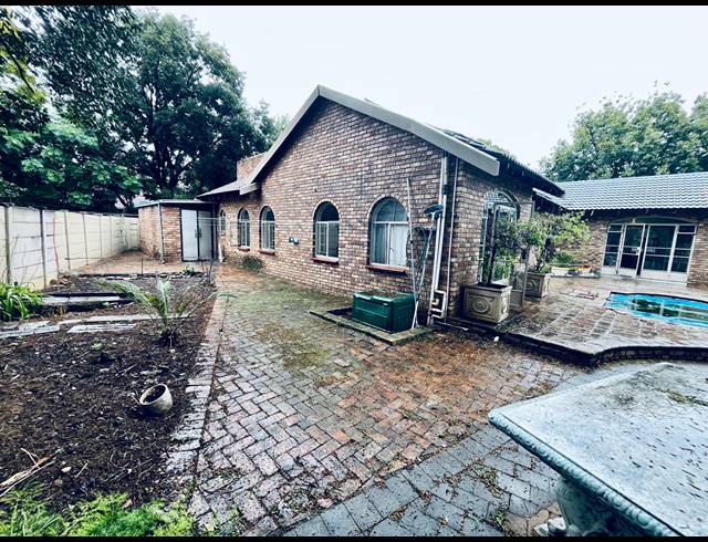 3 BEDROOM FREESTANDING FOR SALE IN PIERRE VAN RYNEVELD